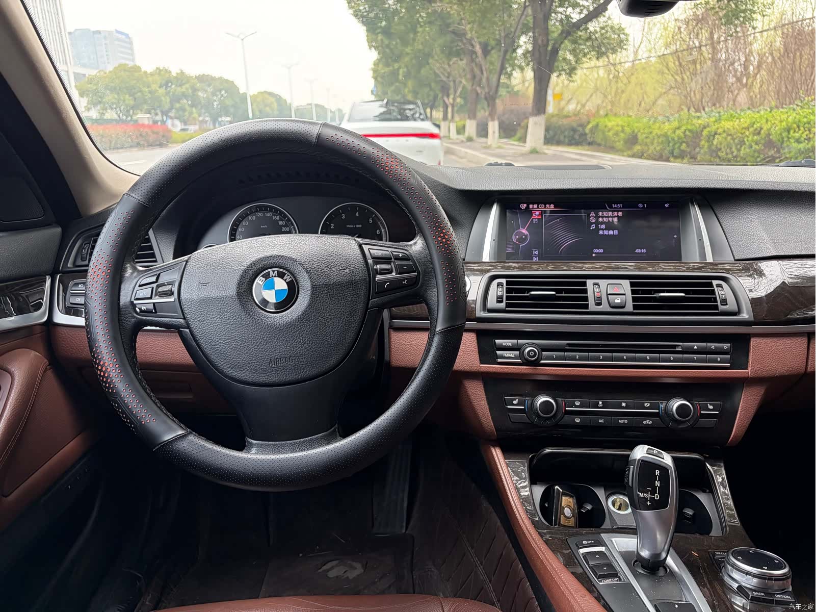 BMW 5 Series, 2014 11
