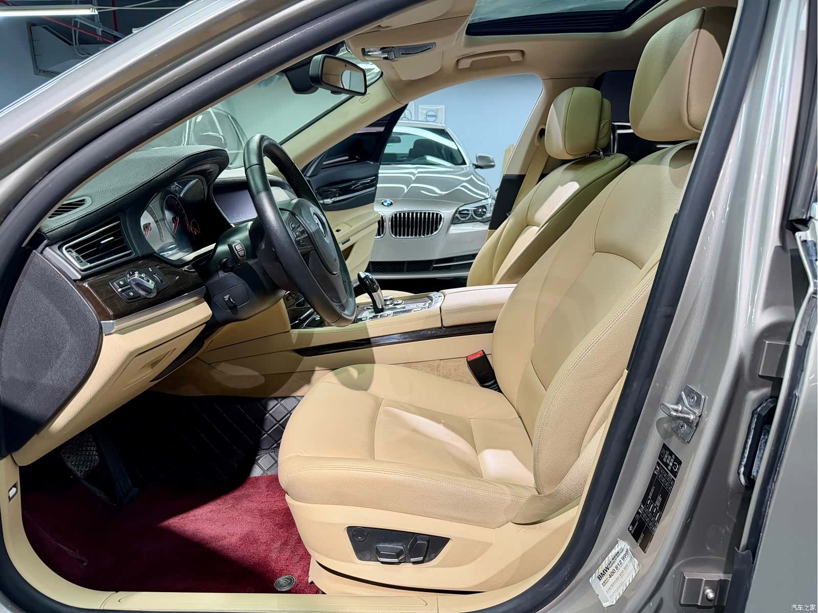 BMW 7 Series, 2012 9
