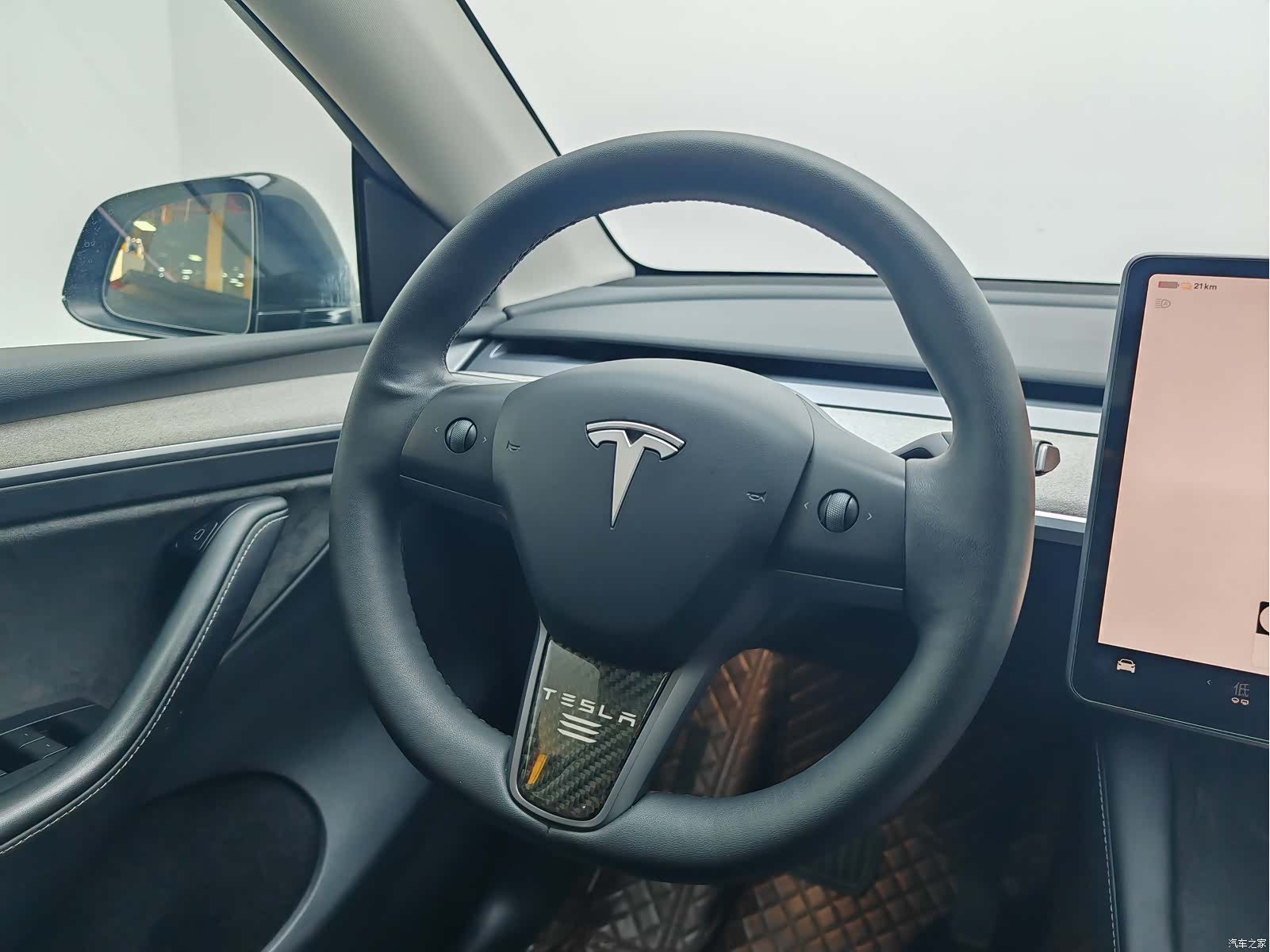 Tesla Model Y, 2024 16