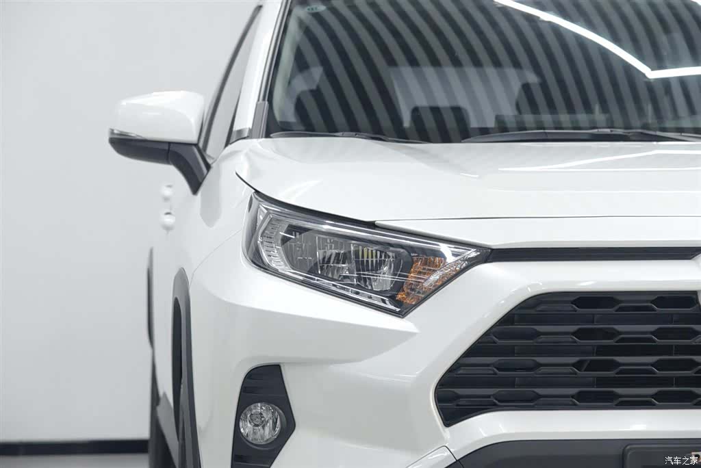 Toyota RAV4, 2022 4