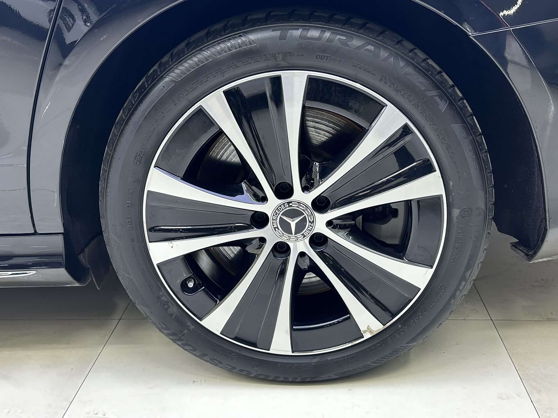 Mercedes-Benz E-Class, 2022 16