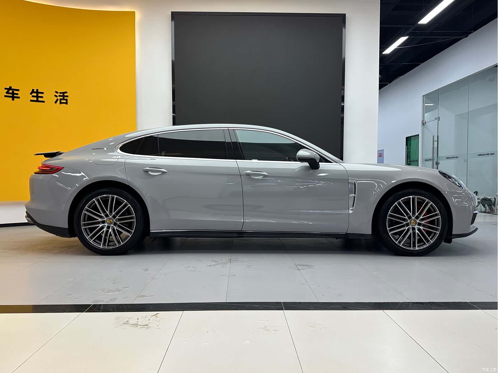 Porsche Panamera, 2018 3
