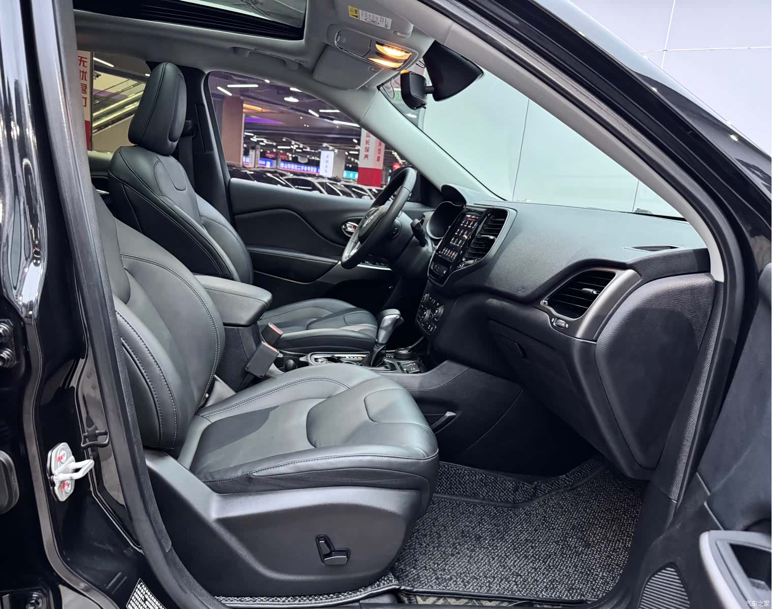 Jeep Cherokee, 2020 18