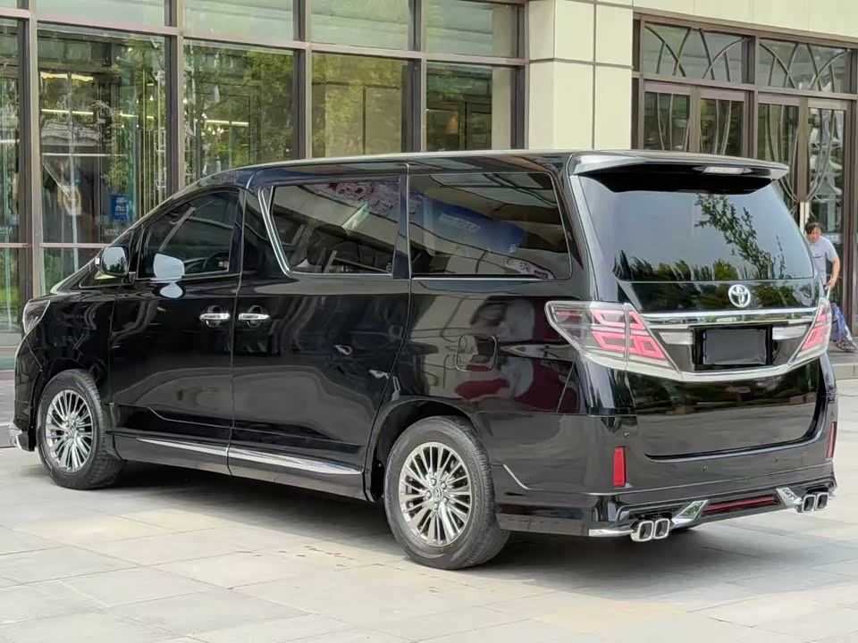 Toyota Elfa