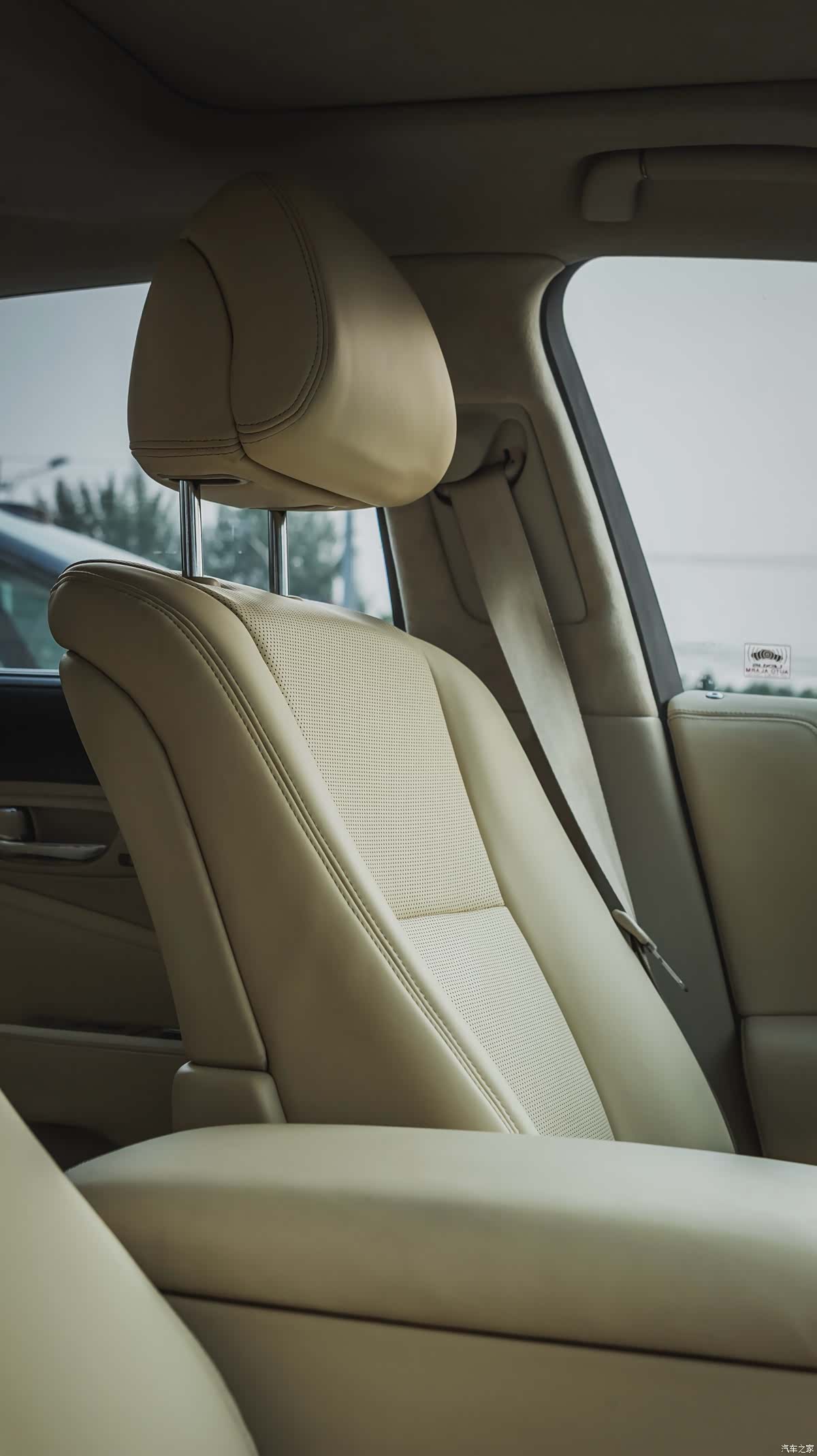 Lexus LS, 2011 10