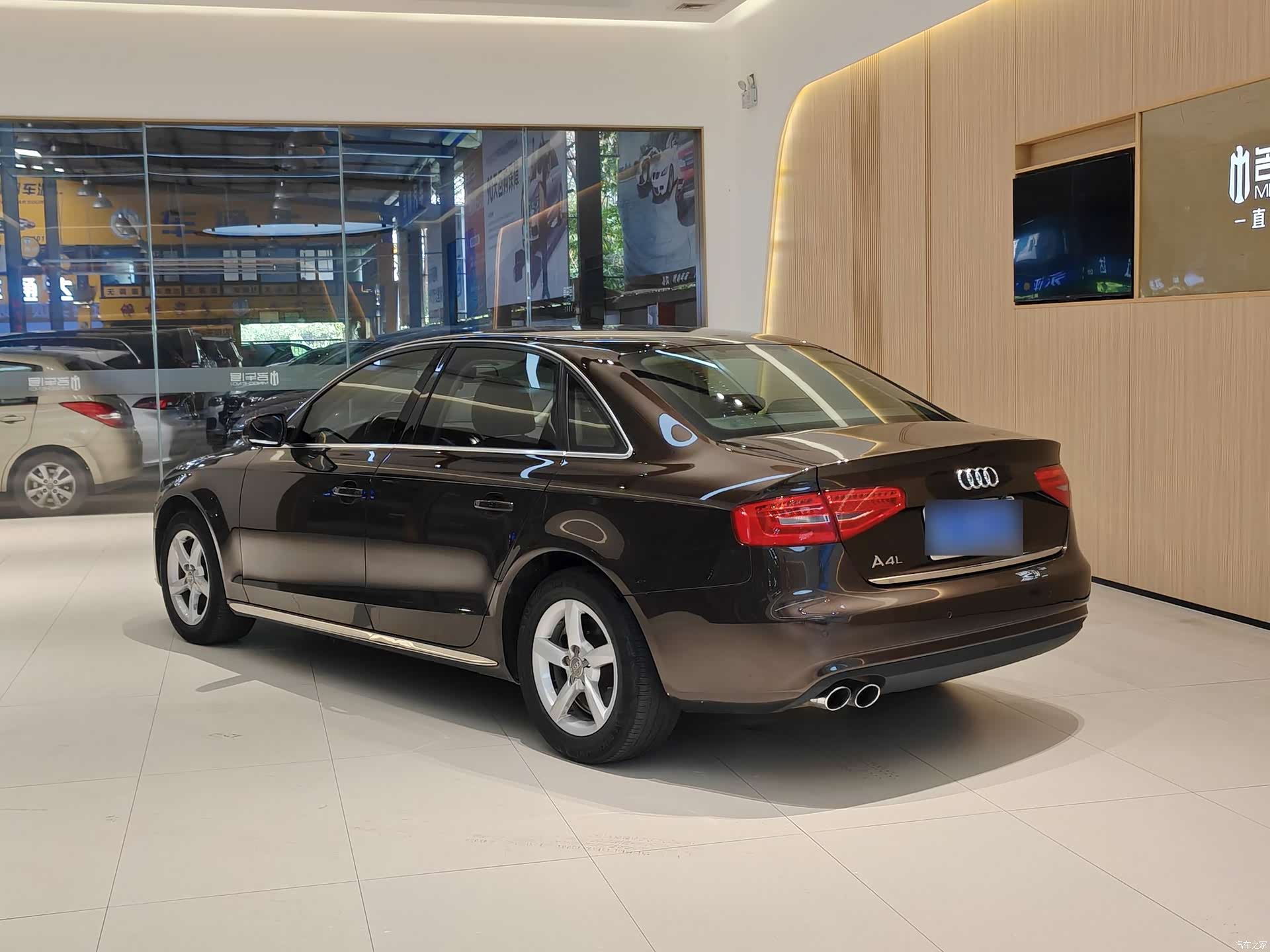Audi A4L, 2015 8