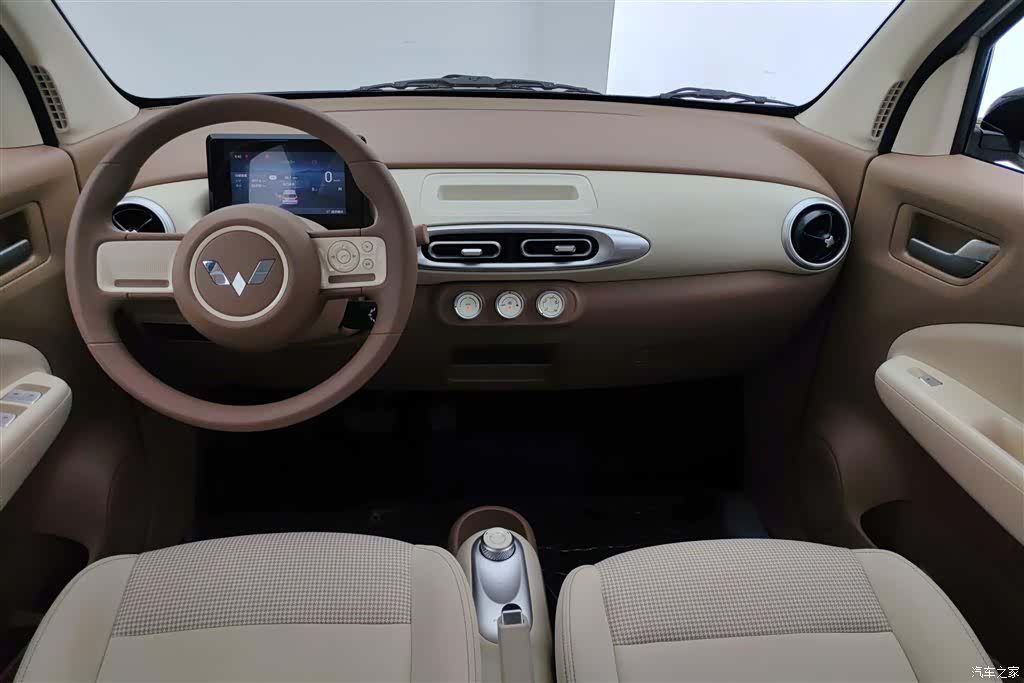 Wuling MINIEV, 2025 12