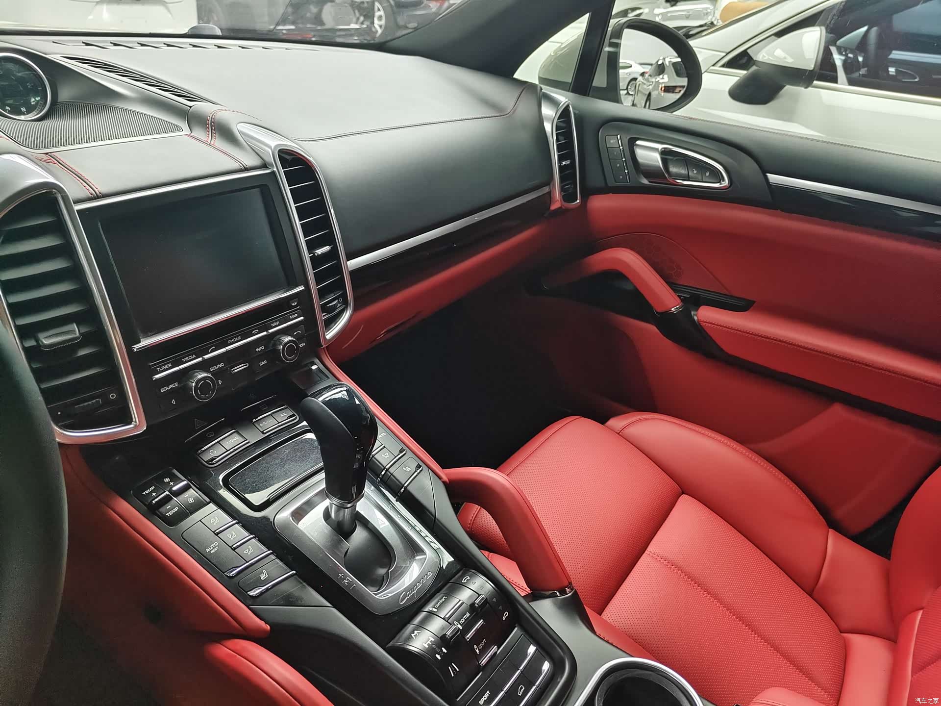 Porsche Cayenne, 2013 7