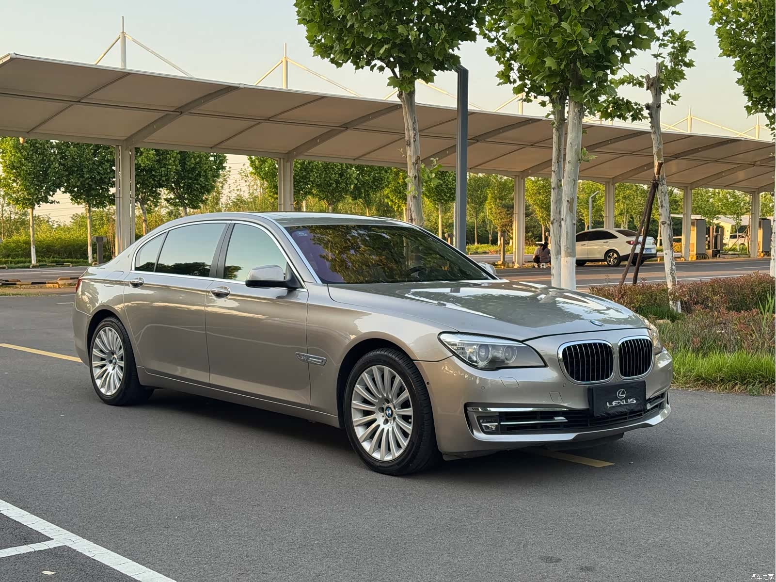 BMW 7 Series, 2012 3