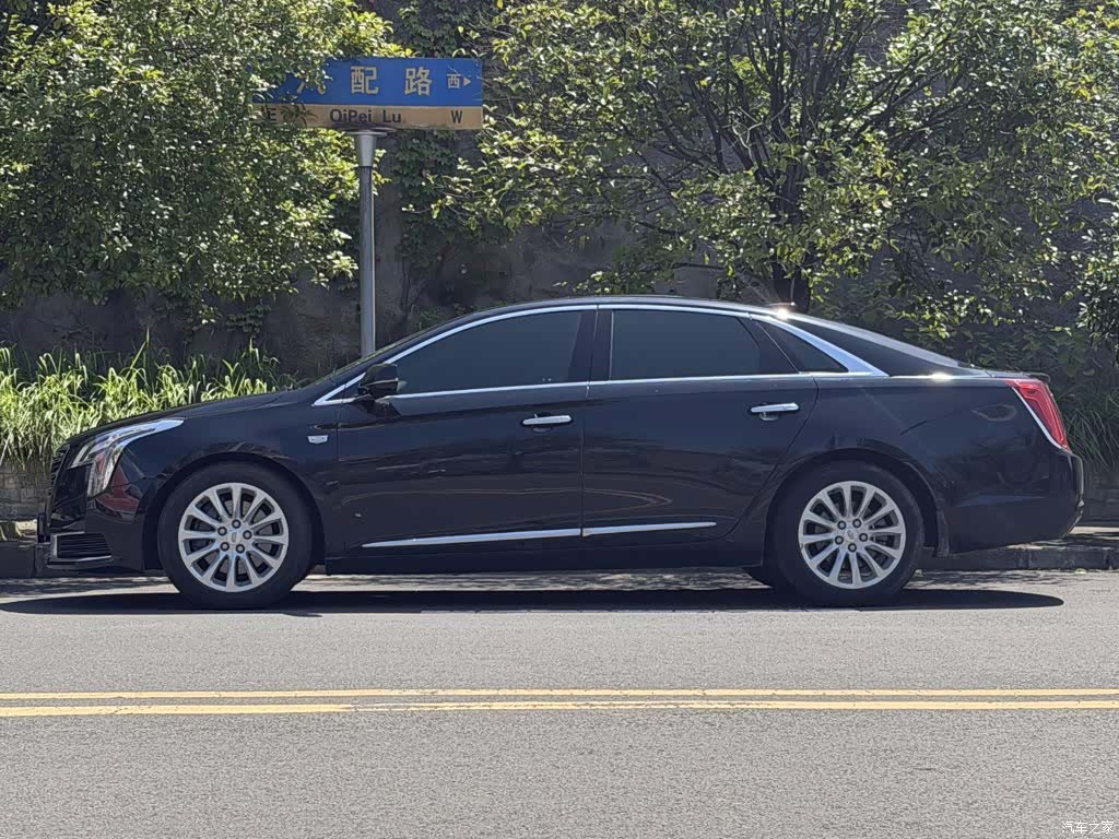 Cadillac XTS, 2019 8