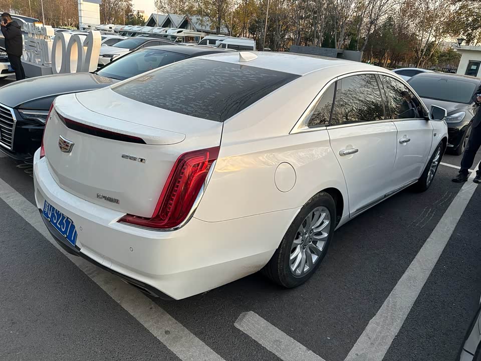 Cadillac XTS
