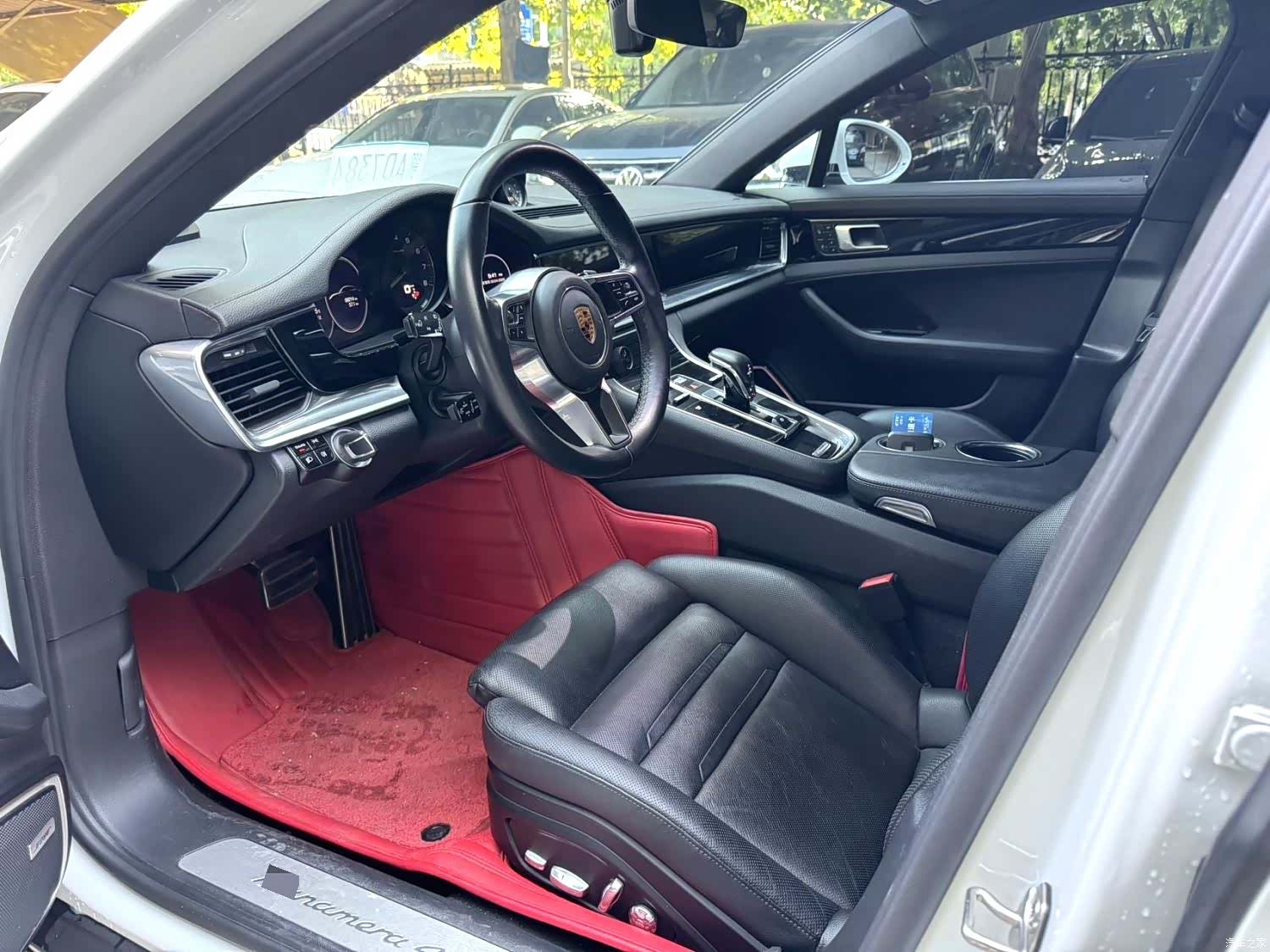 Porsche Panamera, 2018 все фото