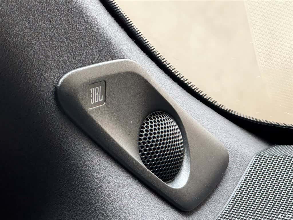Toyota Vellfire, 2023 20
