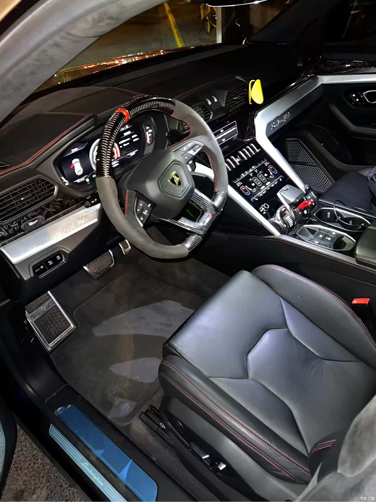 Lamborghini Urus, 2020 8
