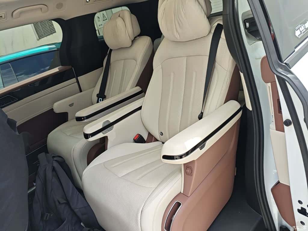 BYD Xia, 2025 17