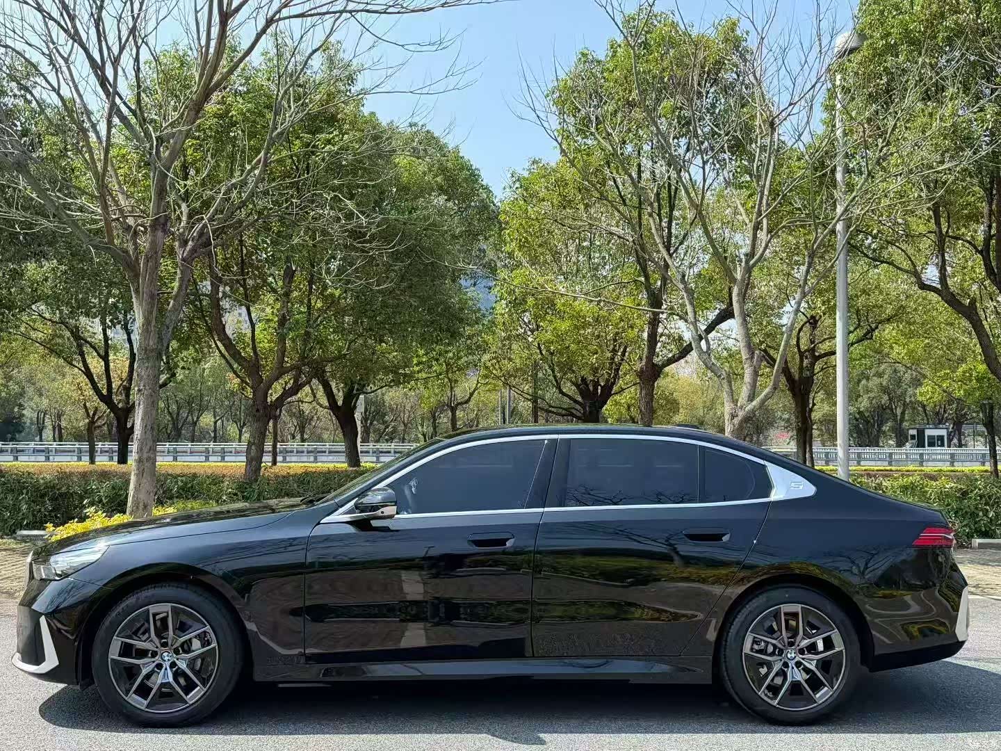 BMW 5 Series, 2024 3
