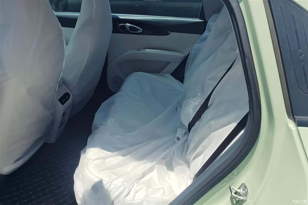 Geely Xingyuan, 2025 11