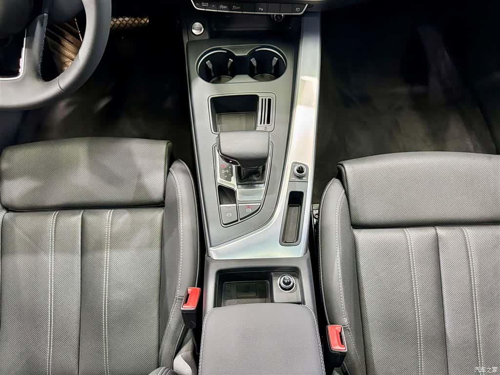 Audi A4L, 2023 21