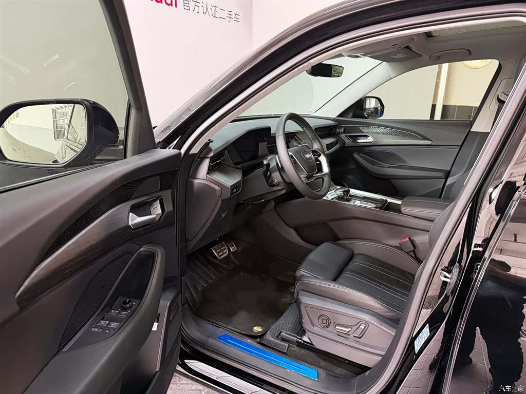 Audi Q6, 2025 9