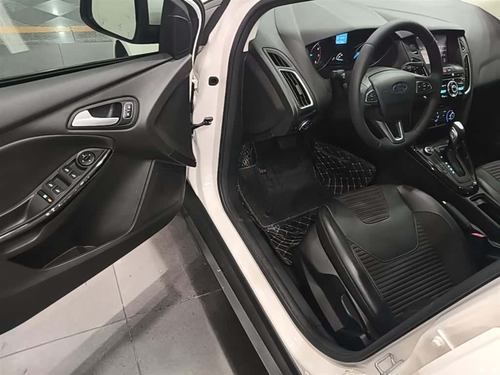 Ford Focus, 2019 16