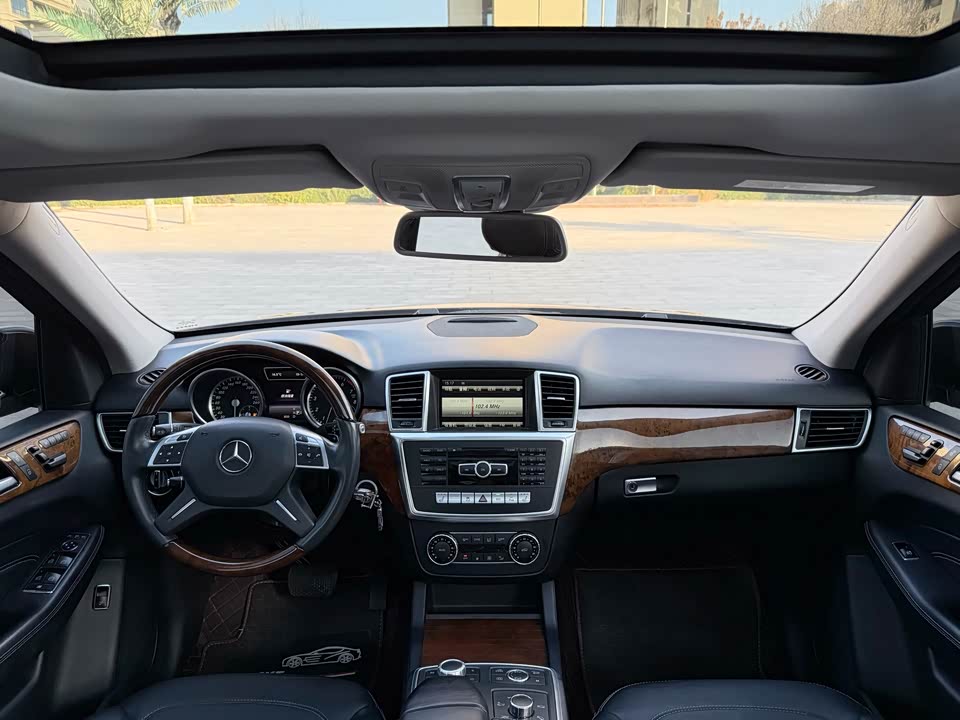 Mercedes-Benz M class