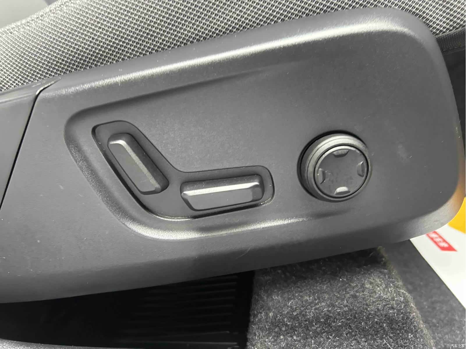 Volvo XC40, 2024 6