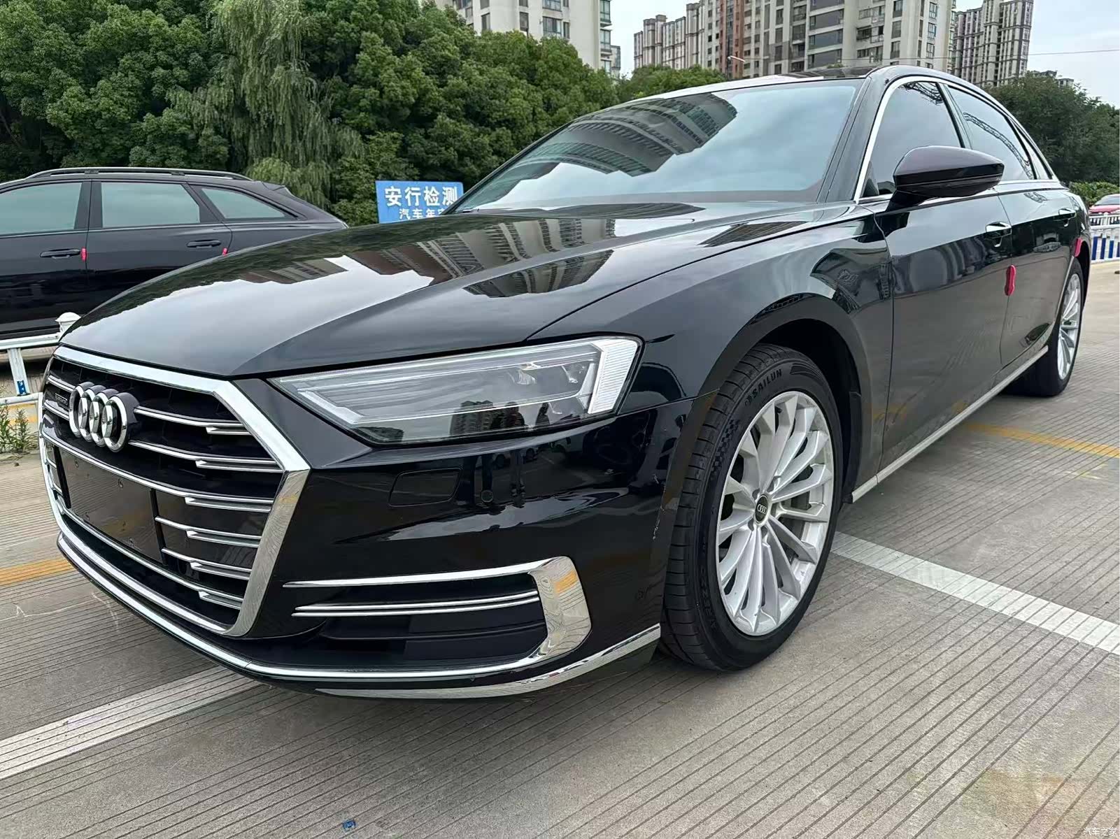 Audi A8L, 2022 1