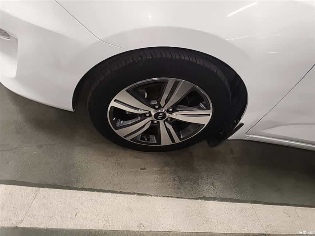 Kia GLS, 2018 23