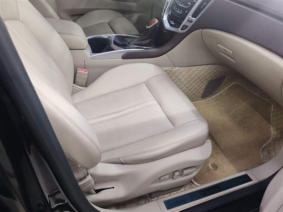 Cadillac SRX