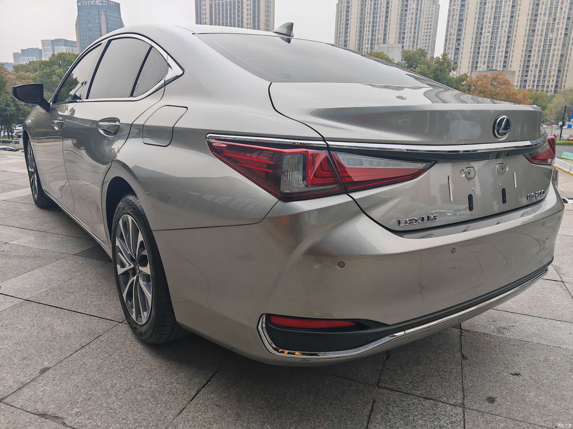 Lexus ES, 2023 8