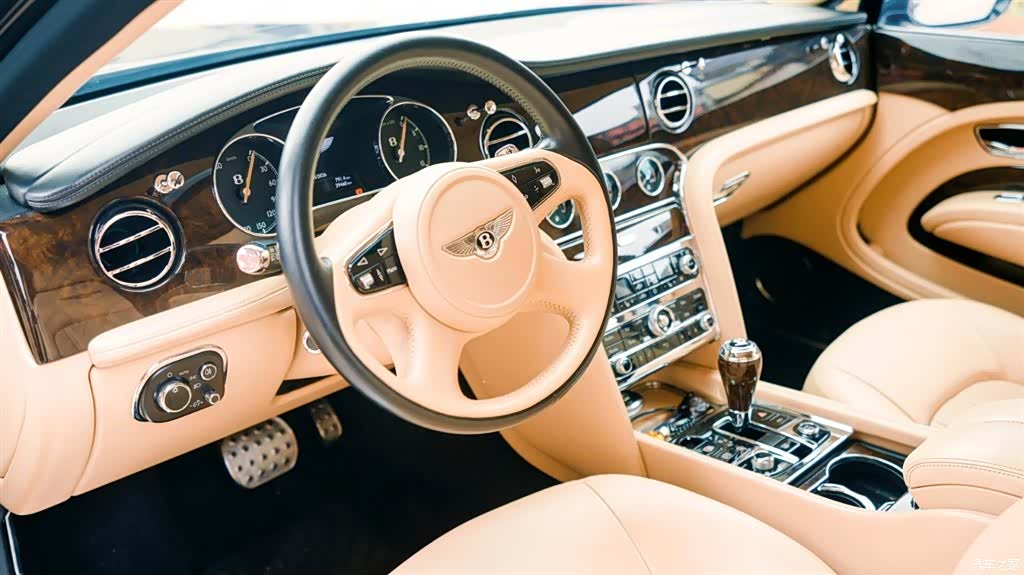 Bentley Mulsanne, 2013 4