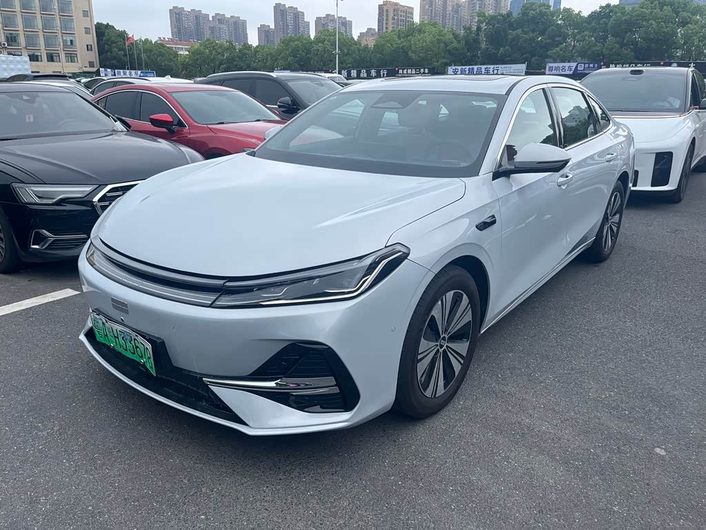 Geely Galaxy A7 EM