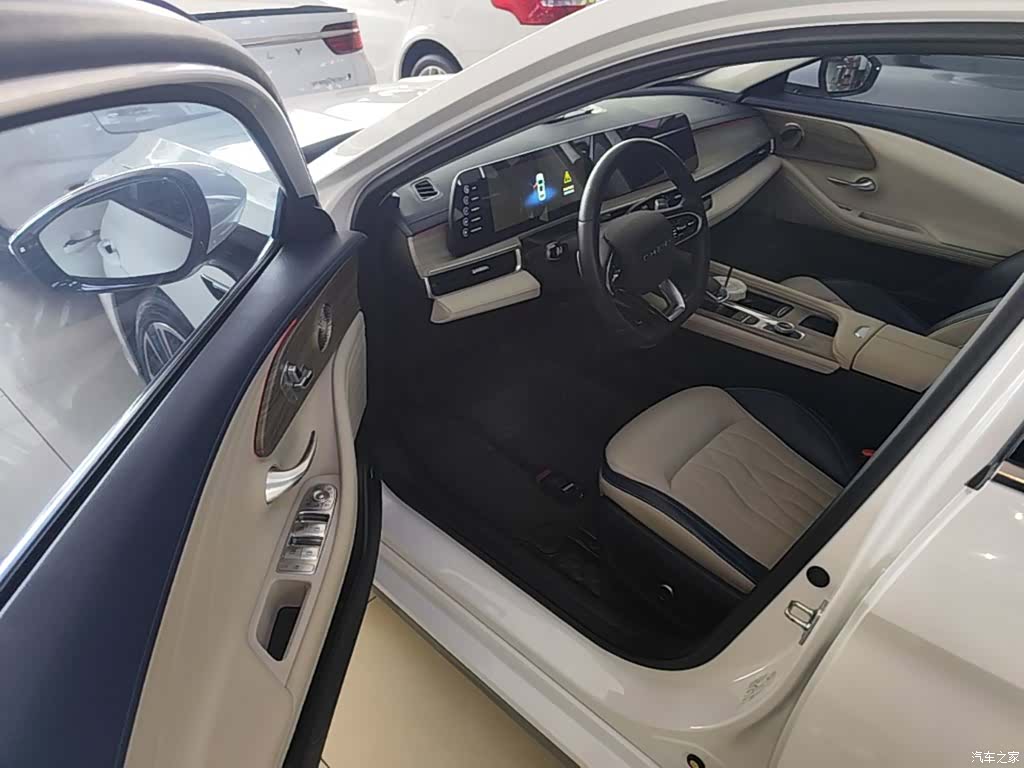 Chery Arrizo 8, 2022 16