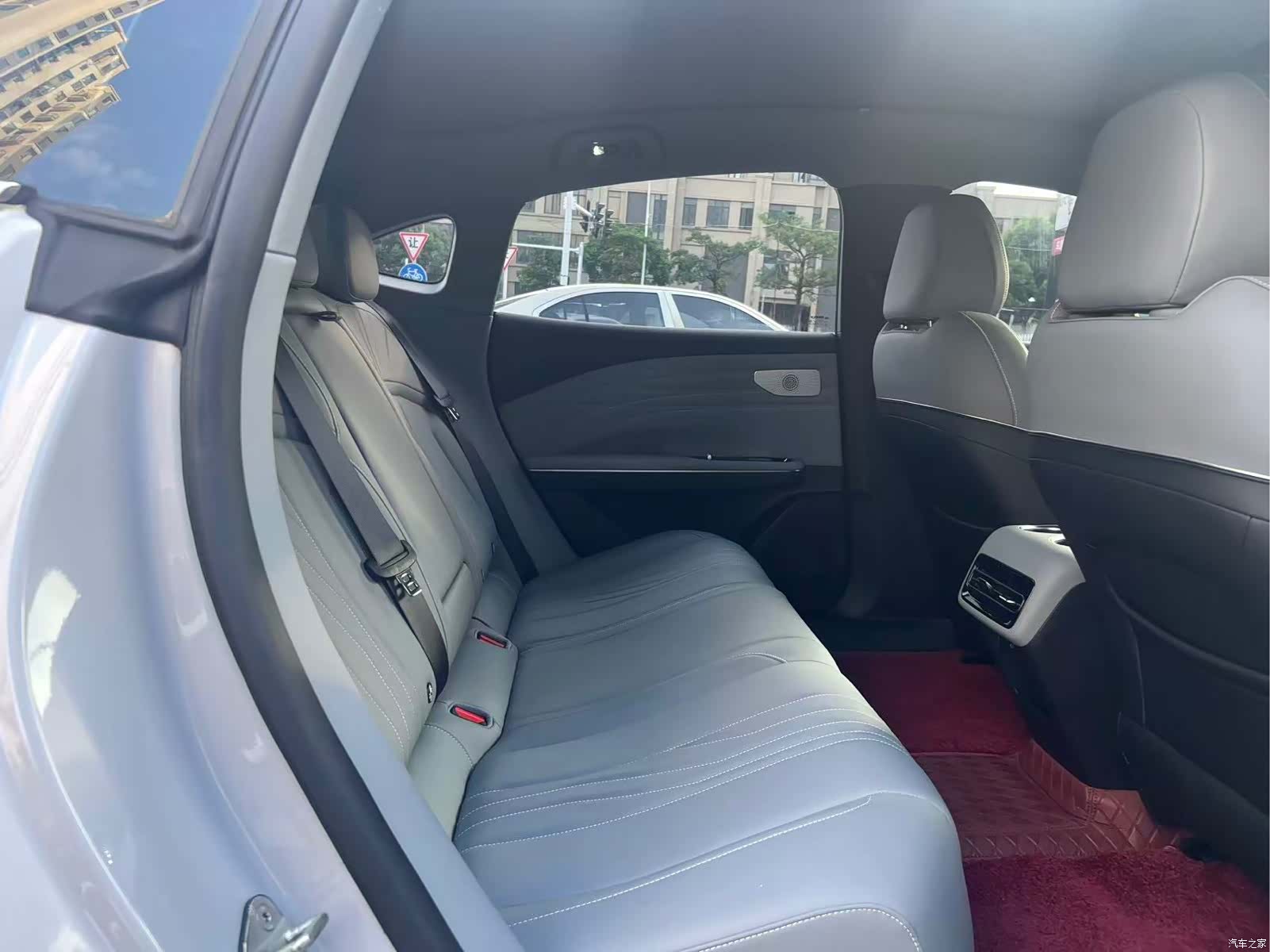 Geely E8, 2024 6