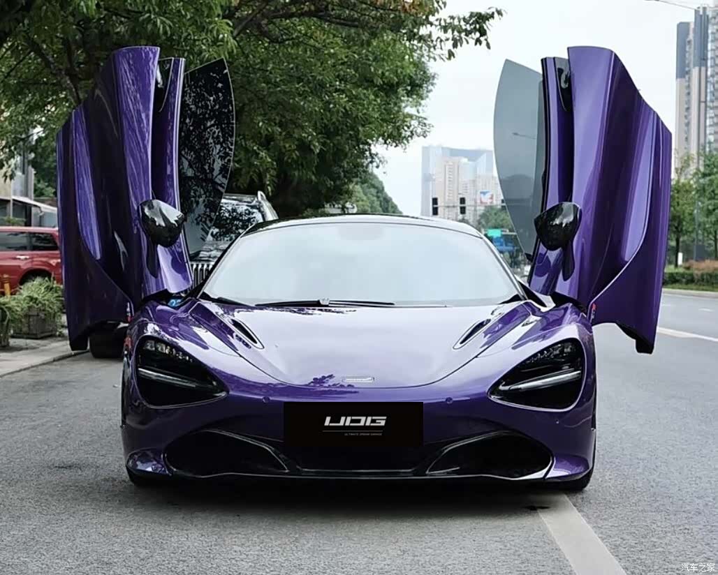 McLaren 720S, 2020 3
