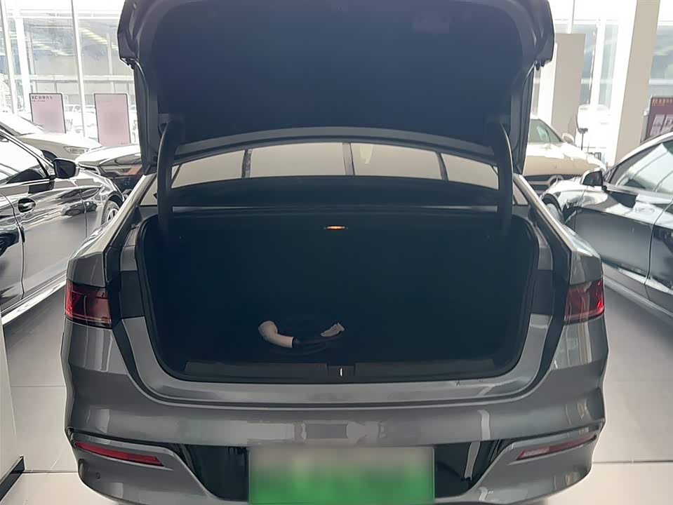 BYD Qin Yuan BYD Qin Yuan