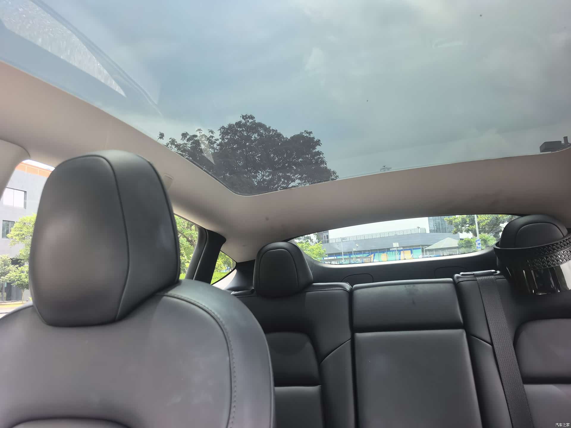 Tesla Model Y, 2022 17