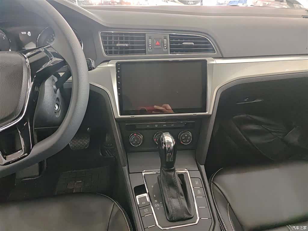 Volkswagen Lamando, 2017 13