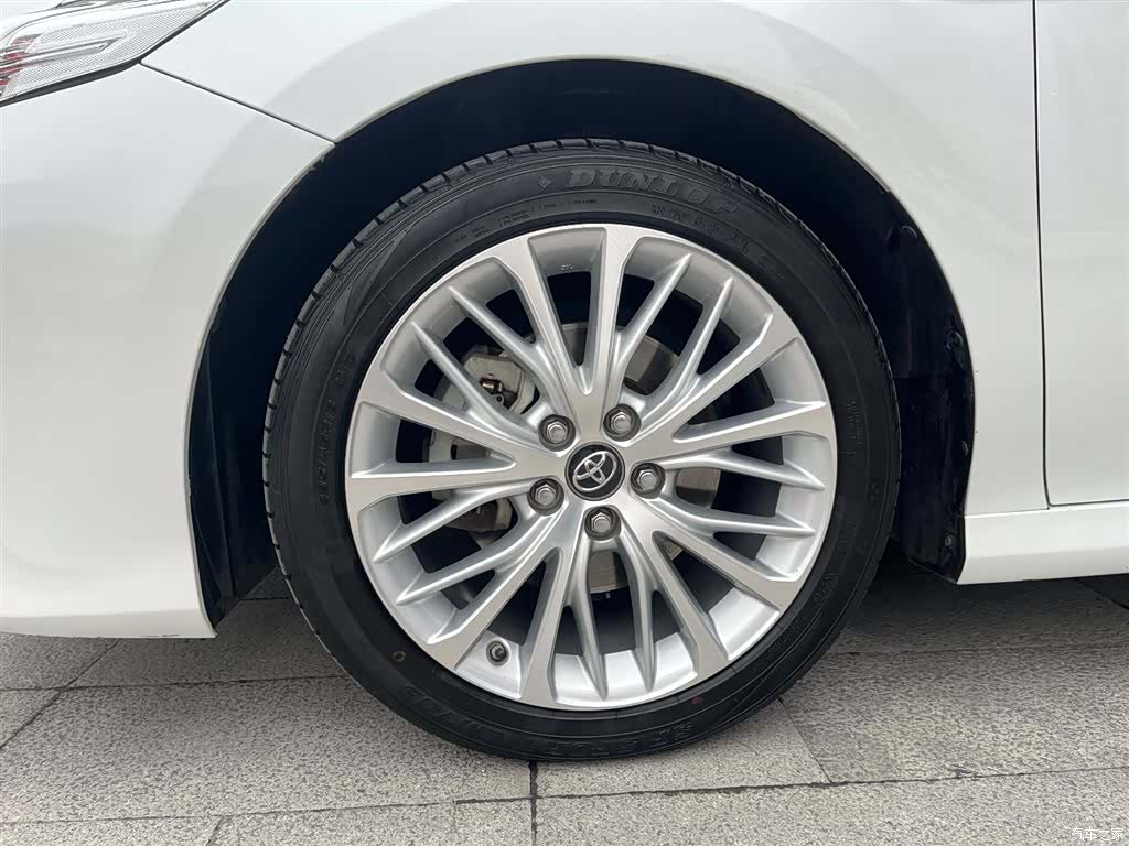 Toyota Camry, 2020 10