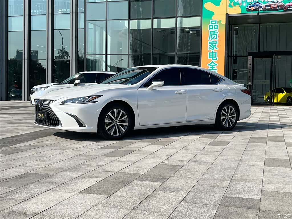 Lexus ES, 2023 3