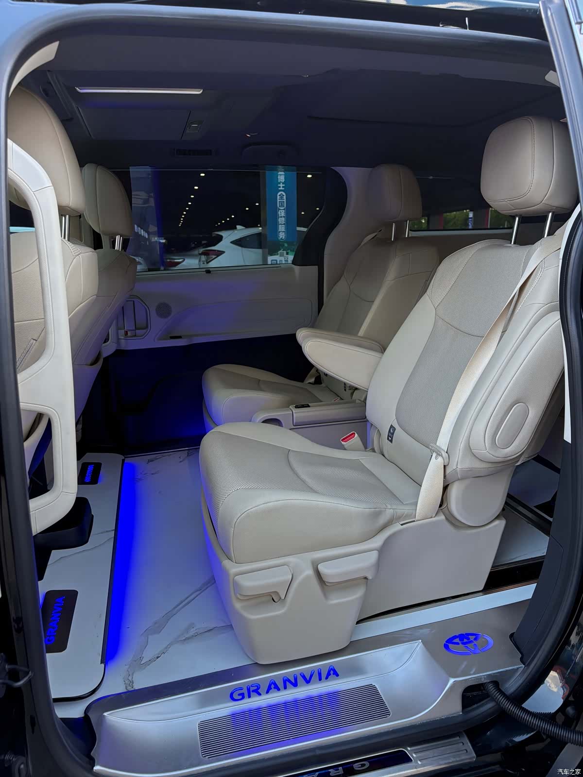 Toyota Granvia, 2024 13