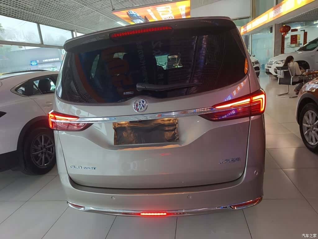 Buick GL8, 2022 6
