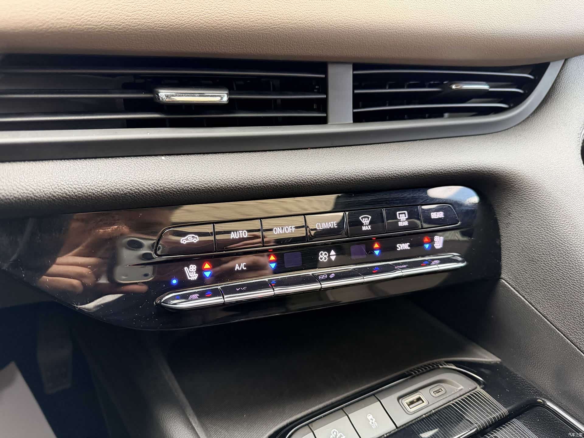 Buick Enclave, 2021 11