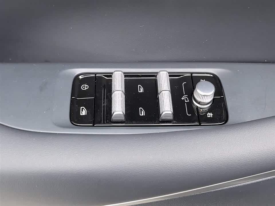 Geely Galaxy Galaxy E5