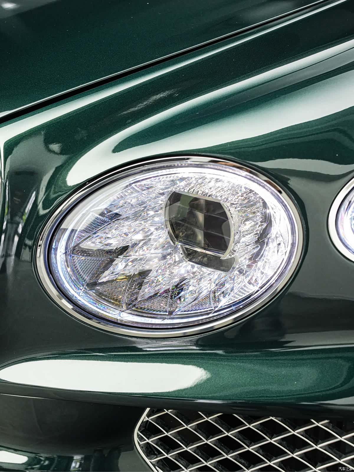 Bentley Bentayga, 2021 3