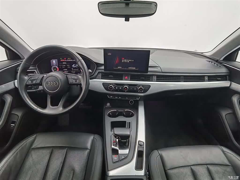 Audi A4L, 2020 все фото