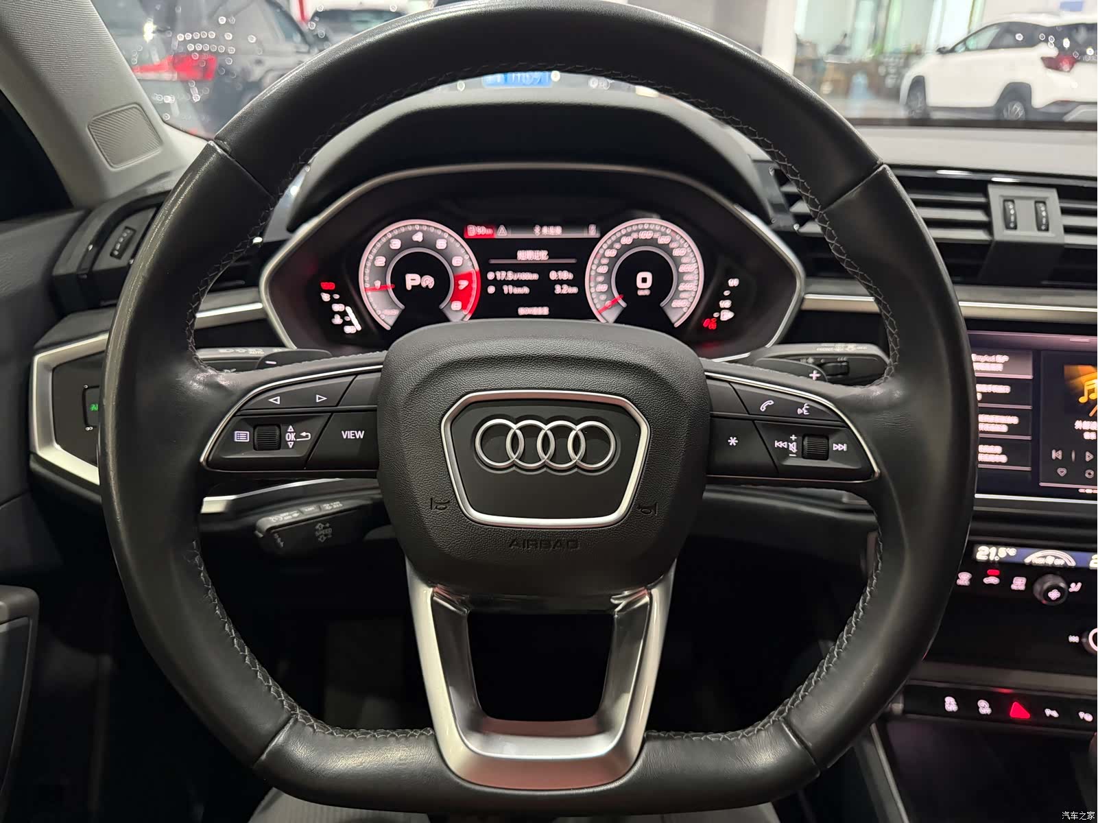 Audi Q3, 2023 13