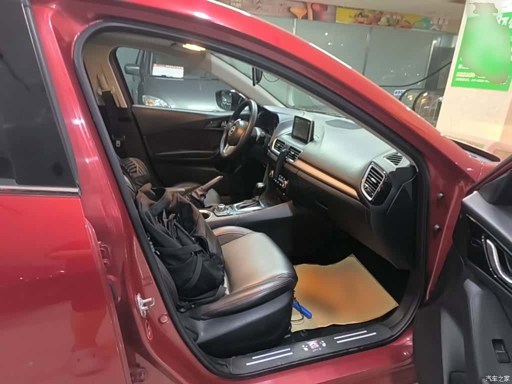 Mazda Mazda3, 2015 25