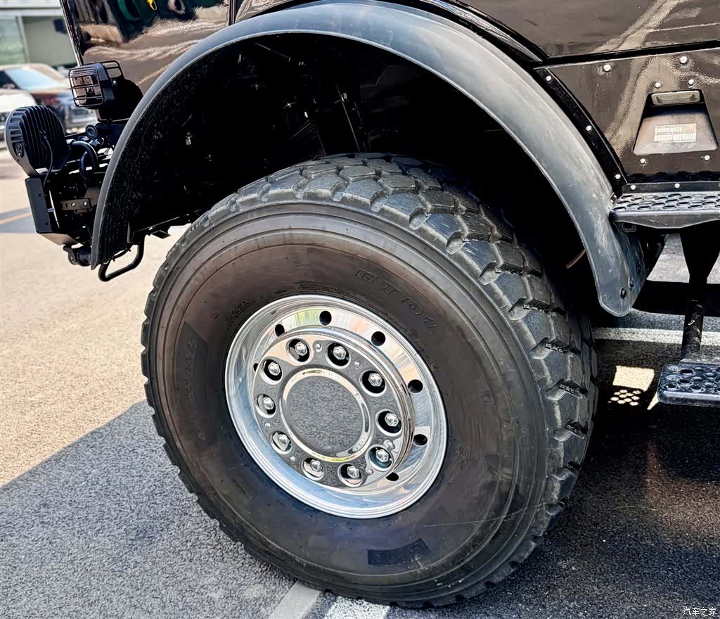 WuNiMoKeU5000 SUV, 2016 39