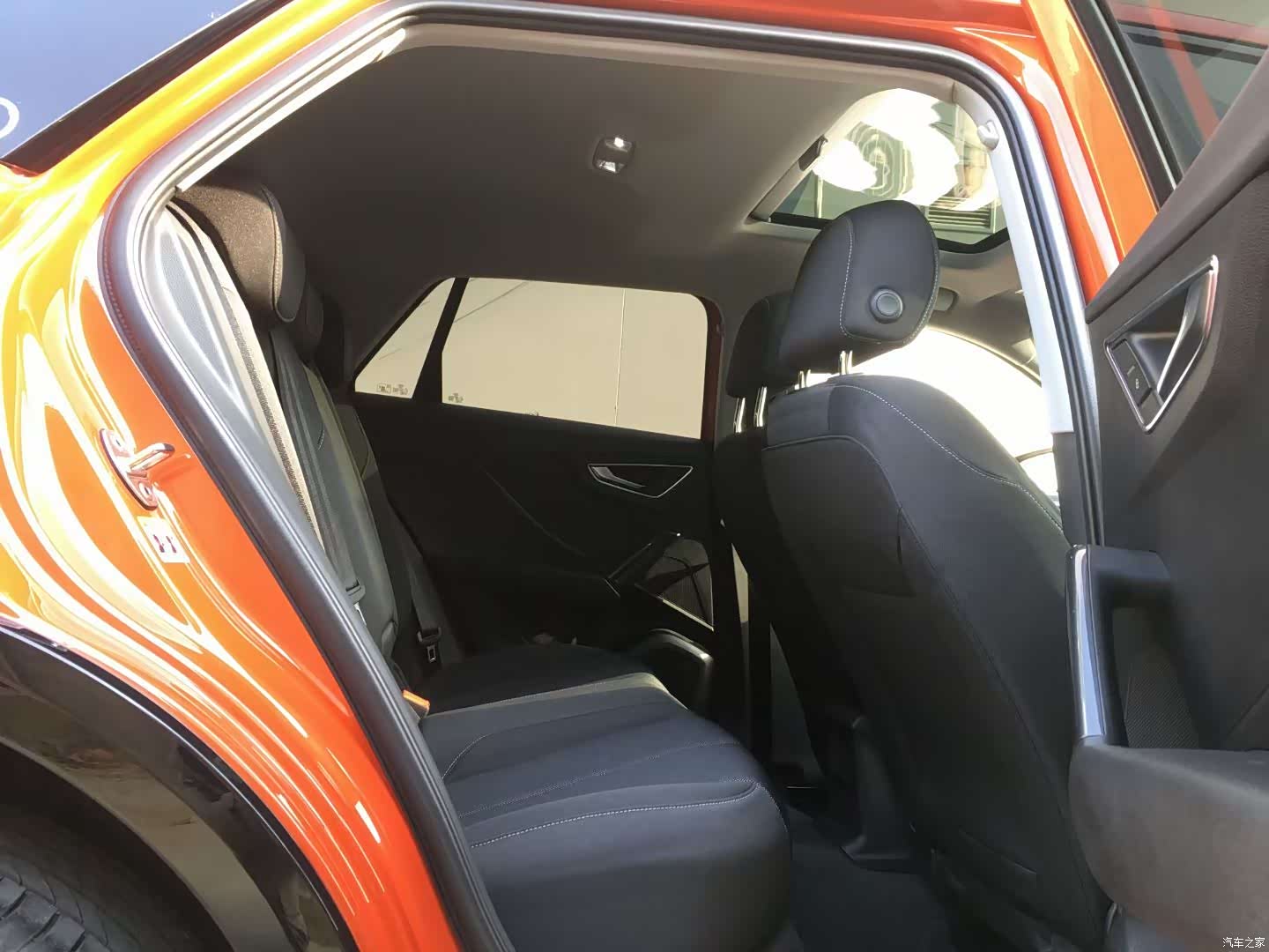 Audi Q2L, 2019 10